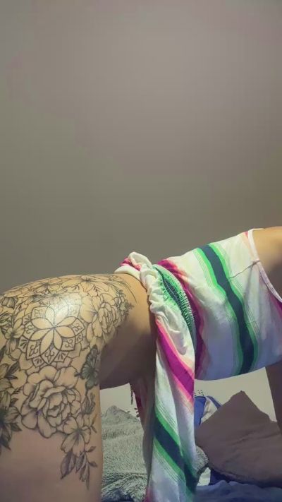 Hiddenvelvet live cam on Cam4