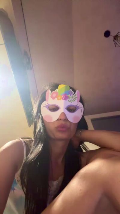 Hiddenvelvet live cam on Cam4