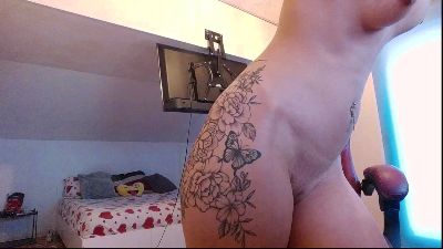 Hiddenvelvet live cam on Cam4