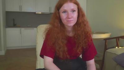 HienBebber live cam on Cam4
