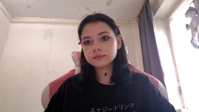 HildredBiel live cam on Cam4