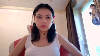 HildredBiel live cam on Cam4