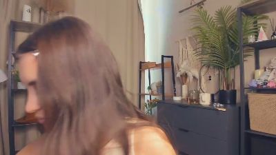 HildredUrive live cam on Cam4