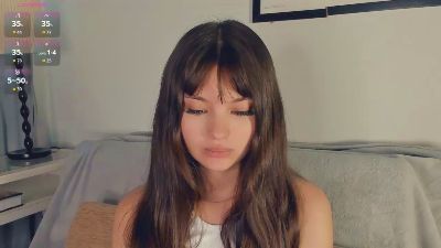 HildredUrive live cam on Cam4