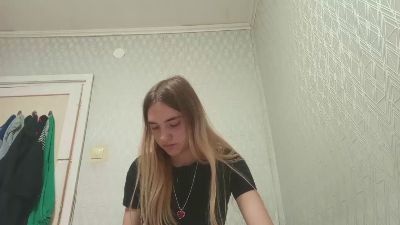 HirokoNewes live cam on Cam4