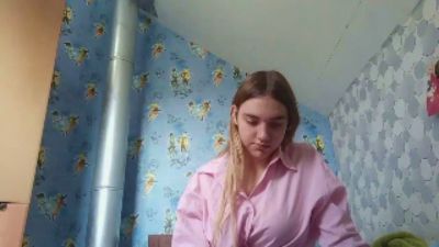 HirokoNewes live cam on Cam4