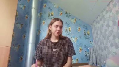 HirokoNewes live cam on Cam4