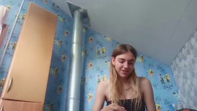 HirokoNewes live cam on Cam4