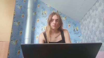 HirokoNewes live cam on Cam4