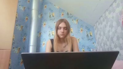 HirokoNewes live cam on Cam4