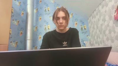 HirokoNewes live cam on Cam4