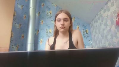 HirokoNewes live cam on Cam4