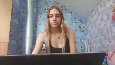 HirokoNewes live cam on Cam4