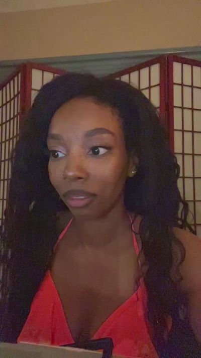 HitTheWall live cam on Cam4