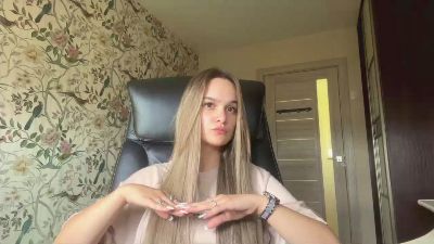 HoaGrosjean live cam on Cam4