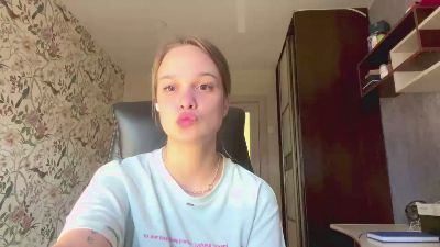 HoaGrosjean live cam on Cam4