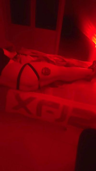 Hobbitmx live cam on Cam4