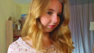HolleyGeyman live cam on Cam4