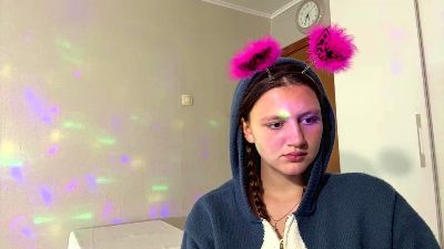 HolliStratton live cam on Cam4