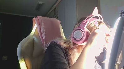 HollieWoolman live cam on Cam4