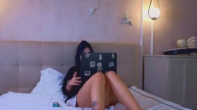 HollyFletcher live cam on Cam4
