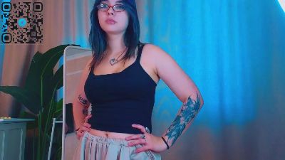 HollyFletcher live cam on Cam4