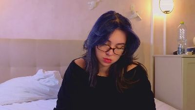 HollyFletcher live cam on Cam4