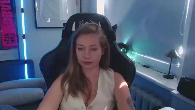 Holly_amazing live cam on Cam4