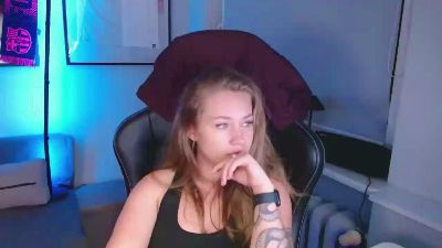 Holly_amazing live cam on Cam4
