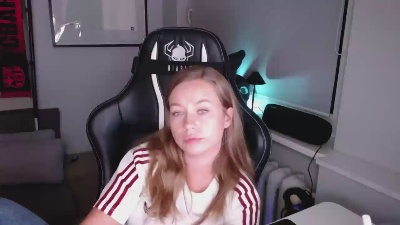 Holly_amazing live cam on Cam4