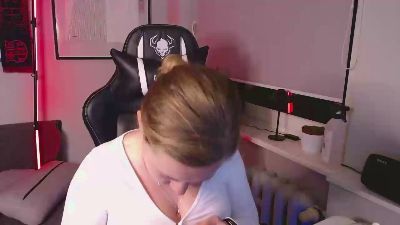 Holly_amazing live cam on Cam4
