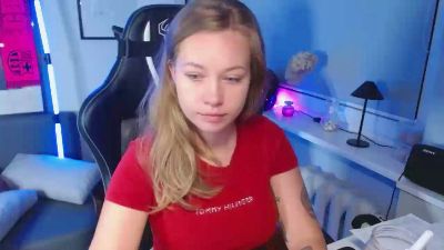 Holly_amazing live cam on Cam4