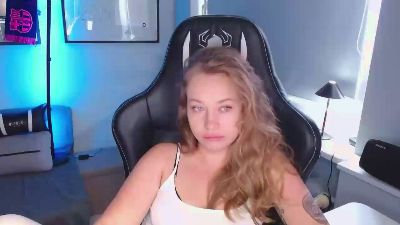 Holly_amazing live cam on Cam4