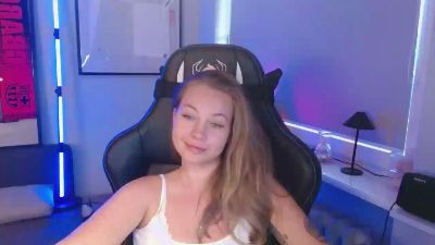 Holly_amazing live cam on Cam4