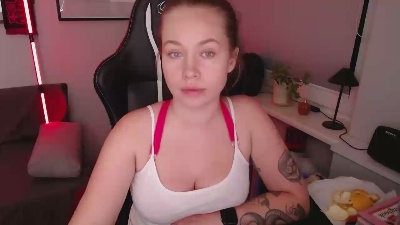 Holly_amazing live cam on Cam4