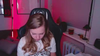 Holly_amazing live cam on Cam4