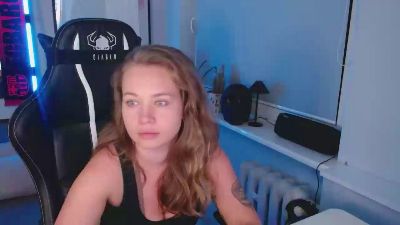 Holly_amazing live cam on Cam4