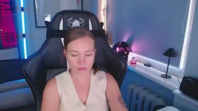 Holly_amazing live cam on Cam4