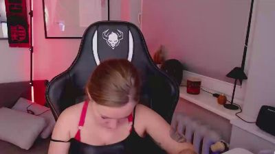 Holly_amazing live cam on Cam4