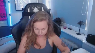 Holly_amazing live cam on Cam4
