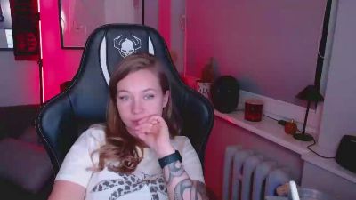 Holly_amazing live cam on Cam4