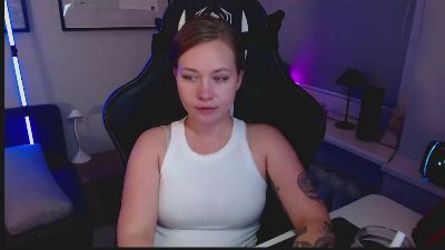 Holly_amazing live cam on Cam4