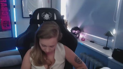 Holly_amazing live cam on Cam4