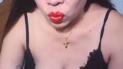 Holygurl2277 live cam on Cam4