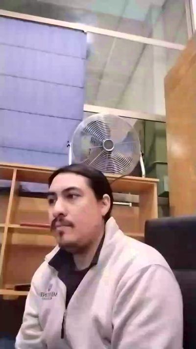 HombreAburrido live cam on Cam4