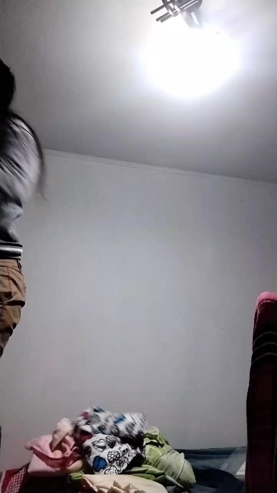 HombreAburrido live cam on Cam4