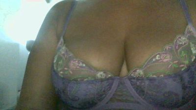 HoneyRenay live cam on Cam4