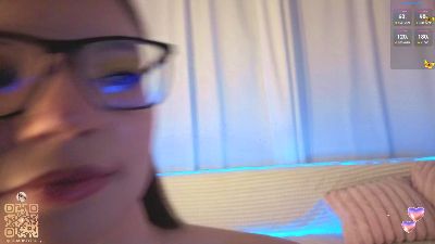 HoneySchuepfer live cam on Cam4