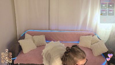 HoneySchuepfer live cam on Cam4