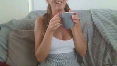 Honeybee__x live cam on Cam4